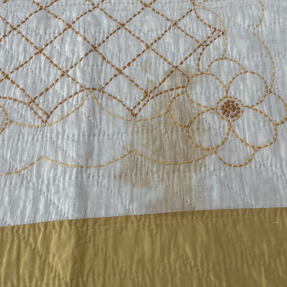 Handmade Hand Quilted Yellow Floral Embroidery Cotton Quilt Bedspread 75"x77" - Picture 4 of 15
